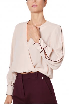 BLUSA SCOLLO INCROCIATO IN CRÈPE, BEIGE